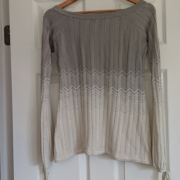 WHBM Sweater - Picture 4 of 4